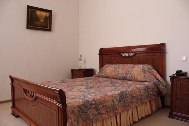 Astoria Hotel Днепър Екстериор снимка