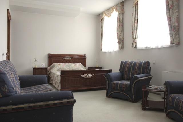 Astoria Hotel Днепър Екстериор снимка